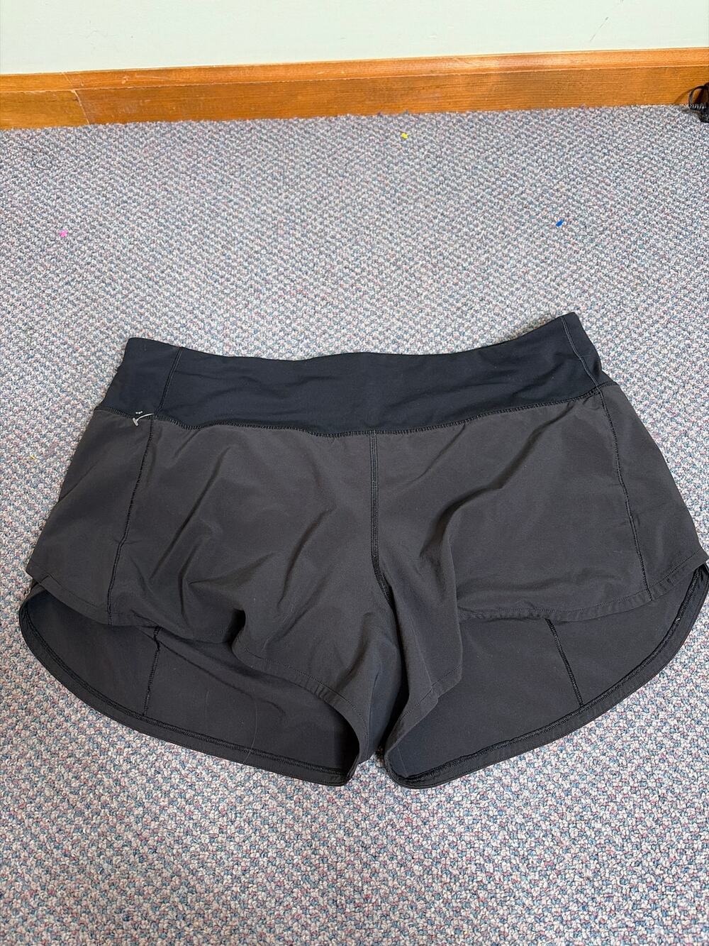 Lululemon Speed Up Mid Rise Short Black 12
